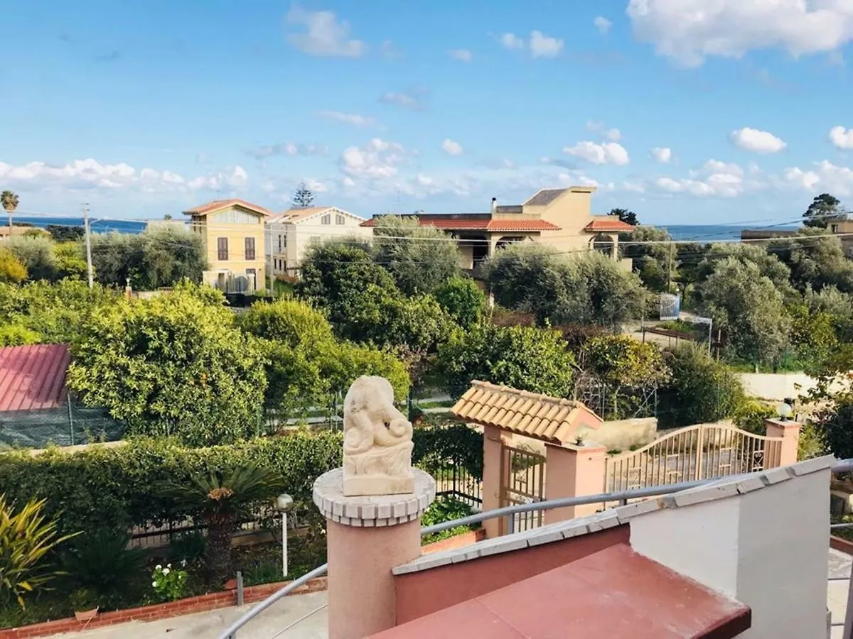 Villa Maddy Avola